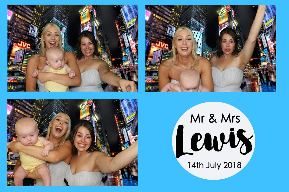Mr & Mrs Lewis's Wedding | View more photos from the event at images.mobile-photo-booth.com/u/MobilePhotoBoothUK/Mr-Mrs-Lewiss-Wedding